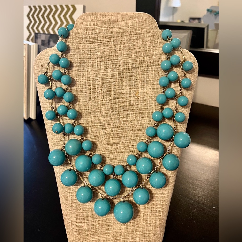 Rare Stella & Dot statement necklace
